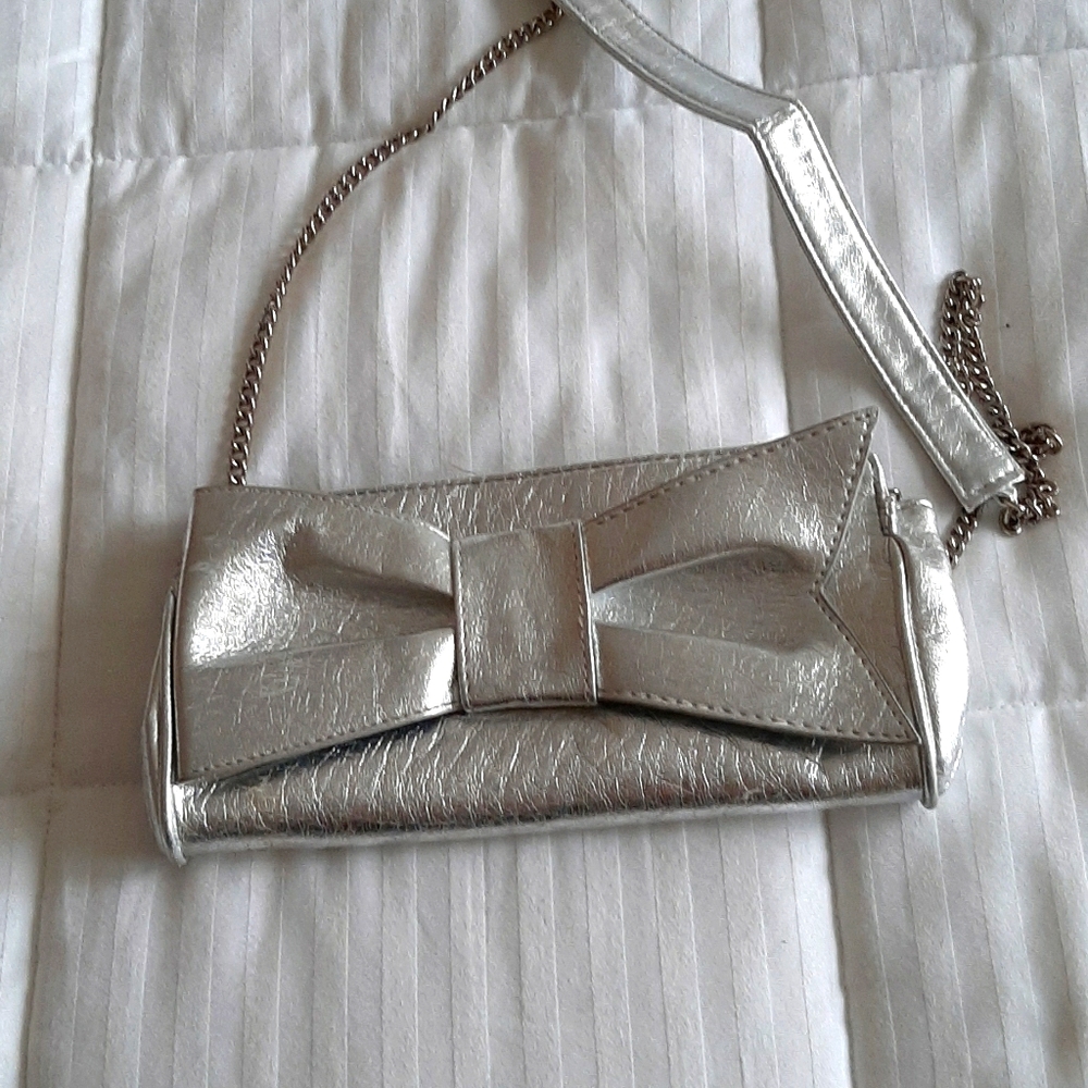 Silver clutch